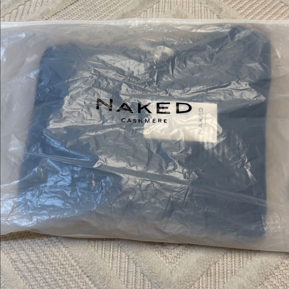 NAKED CASHMERE - Picture 5 of 6